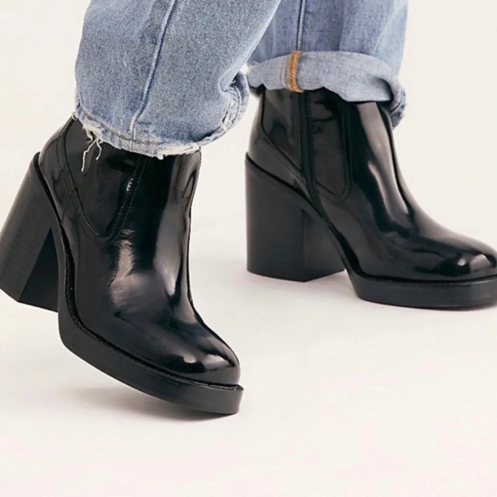 Jeffery Campbell Black Patent Chunky Heel Maxen Bootie Size 9.5